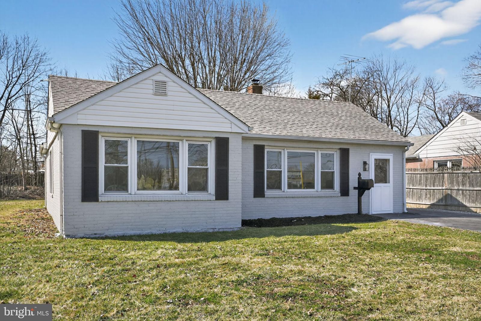 727 W COUNTY LINE RD, HATBORO 19040, PA