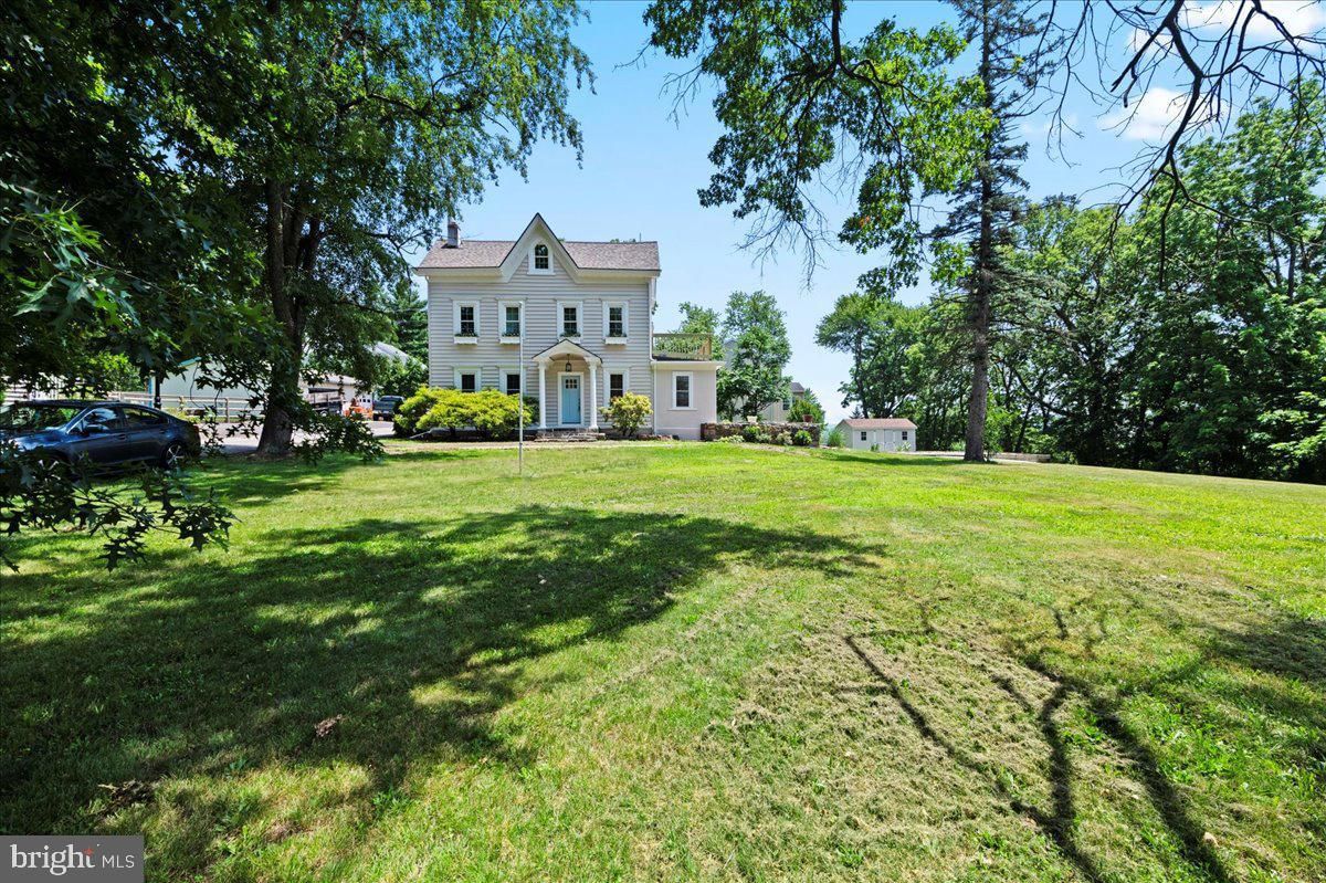 802 COLLEGEVILLE RD, PHOENIXVILLE 19460, PA