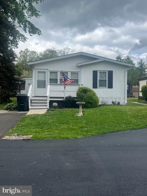 527 RAMBLEWOOD LN, NORTH WALES 19454, PA