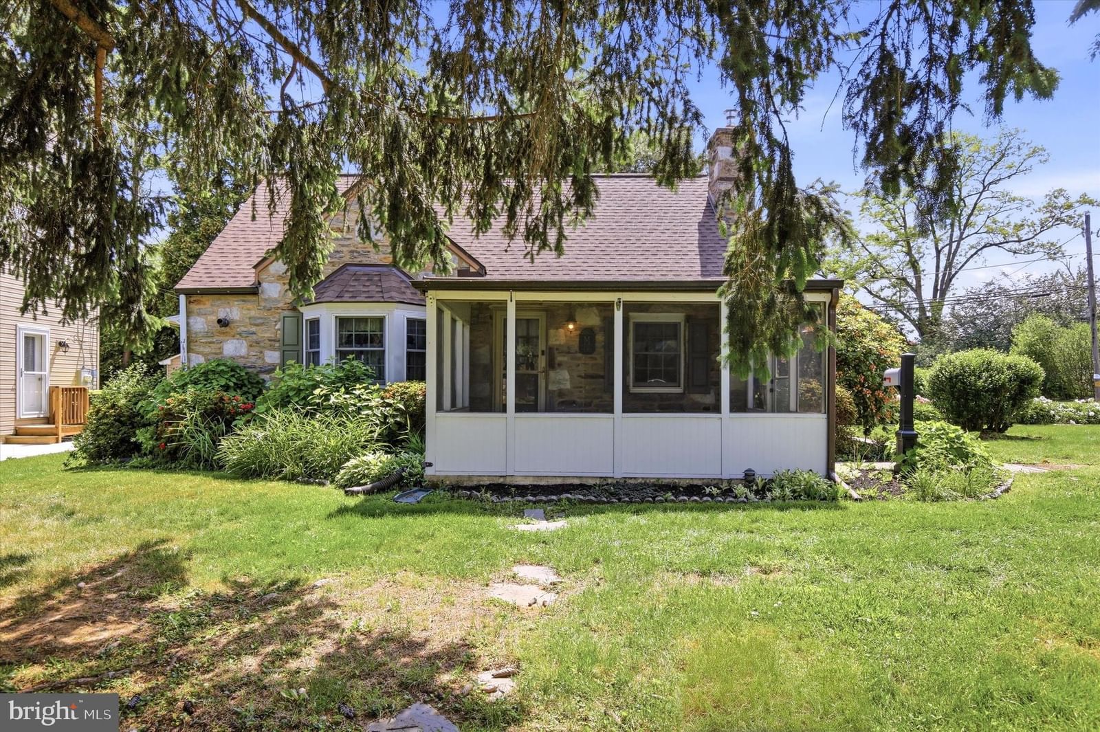 416 EXTON RD, HATBORO 19040, PA