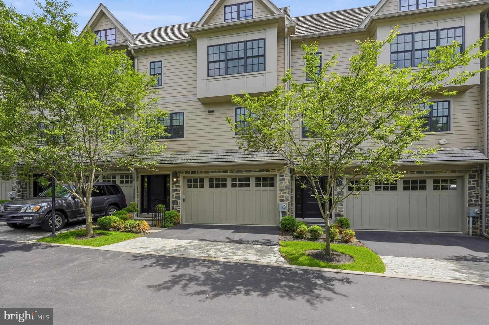 11 OVERLEA WAY, GLENSIDE 19038, PA