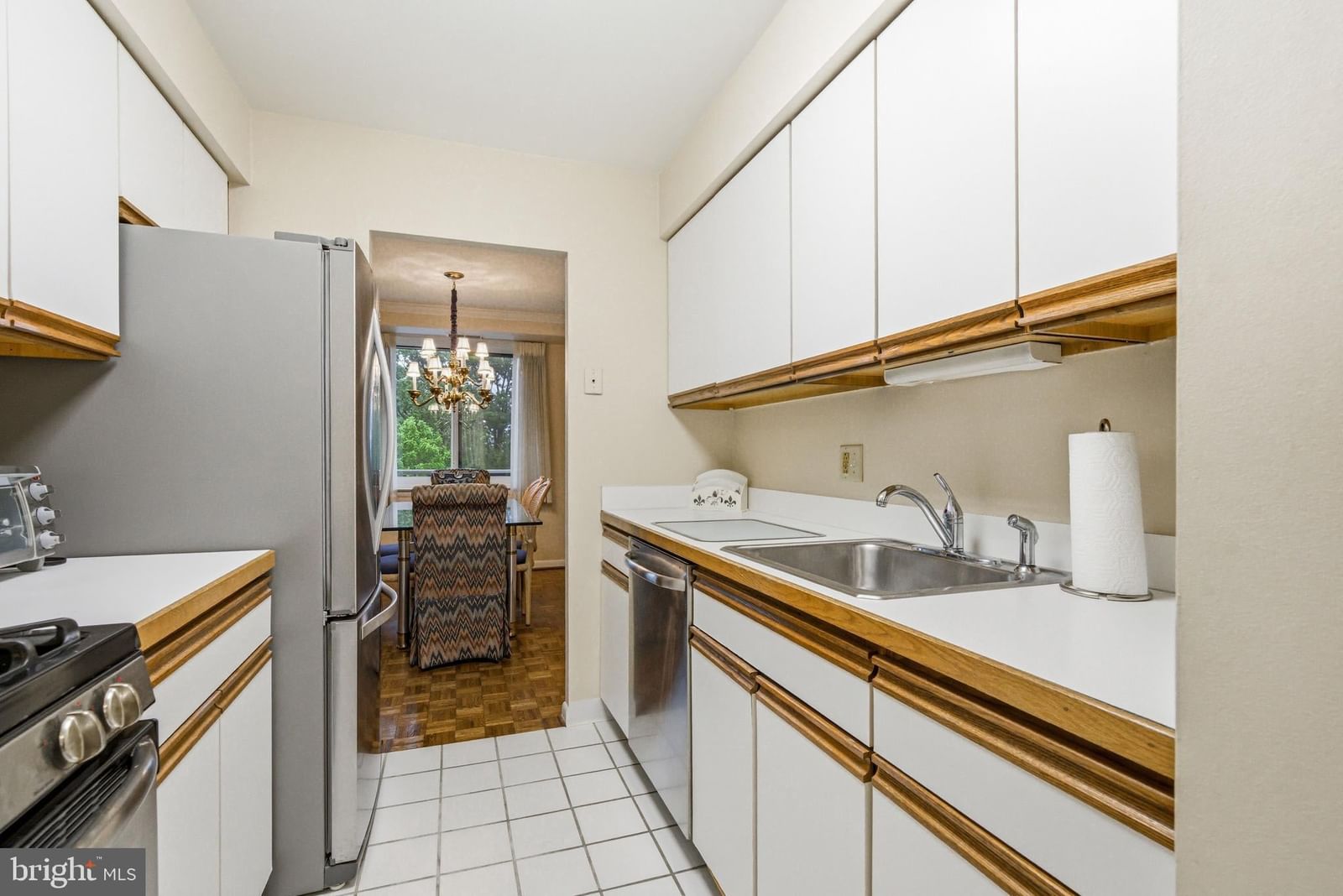 1655 OAKWOOD DRIVE #316 photograph
