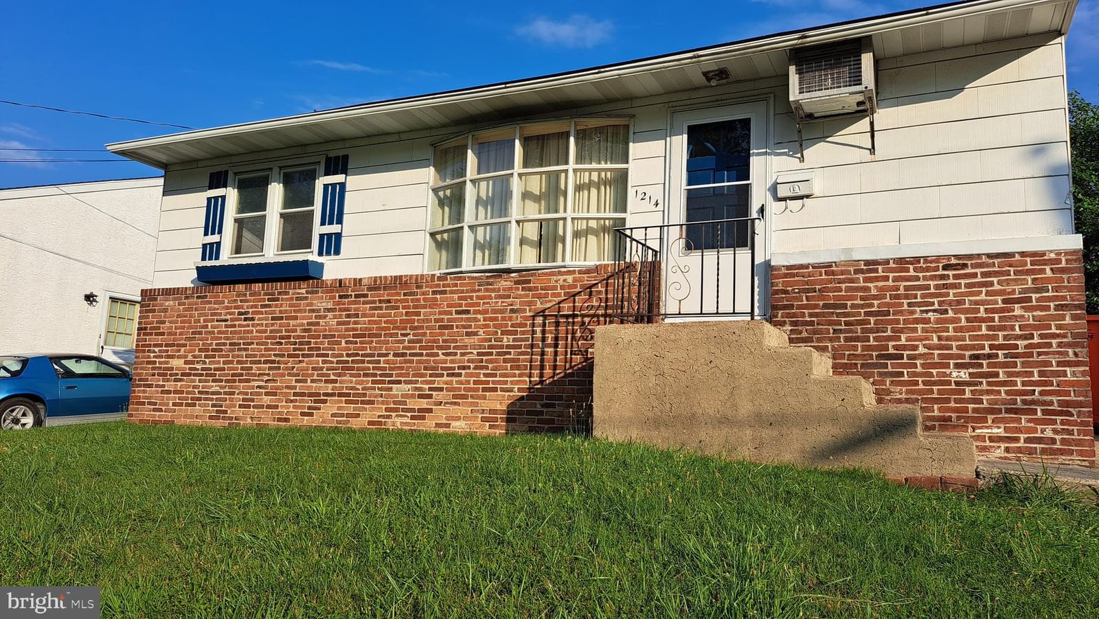 1214 HALL AVE, ABINGTON 19001, PA