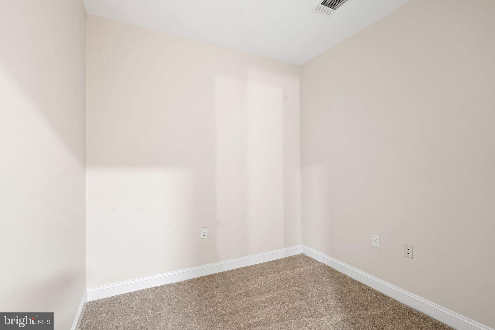 200 W ELM STREET #1108 photograph