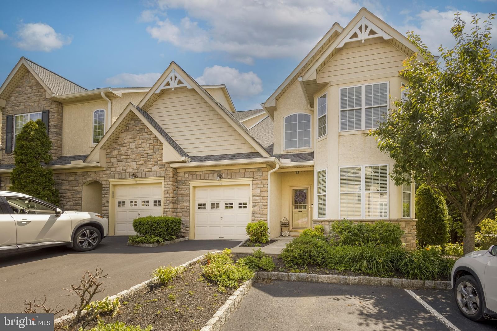 16 JEFFERSON CROSSING BLVD, EAST NORRITON 19401, PA