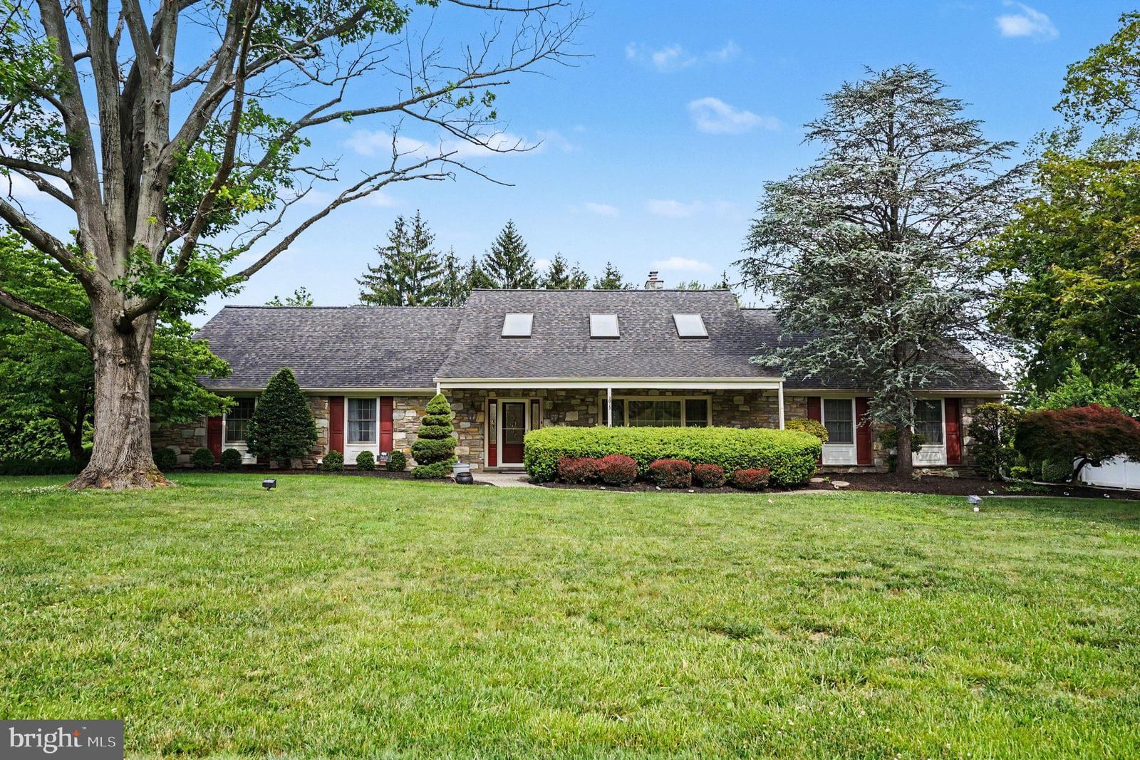 3015 OAK DR, NORRISTOWN 19401, PA