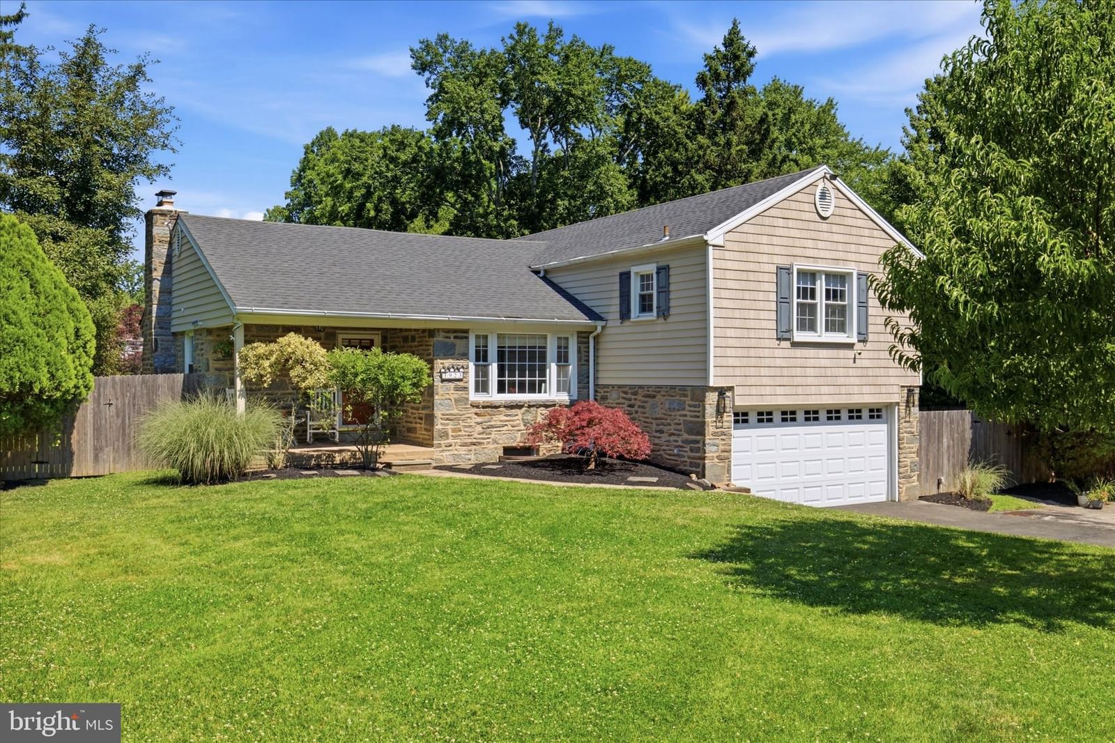 923 SUNSET DR, BLUE BELL 19422, PA