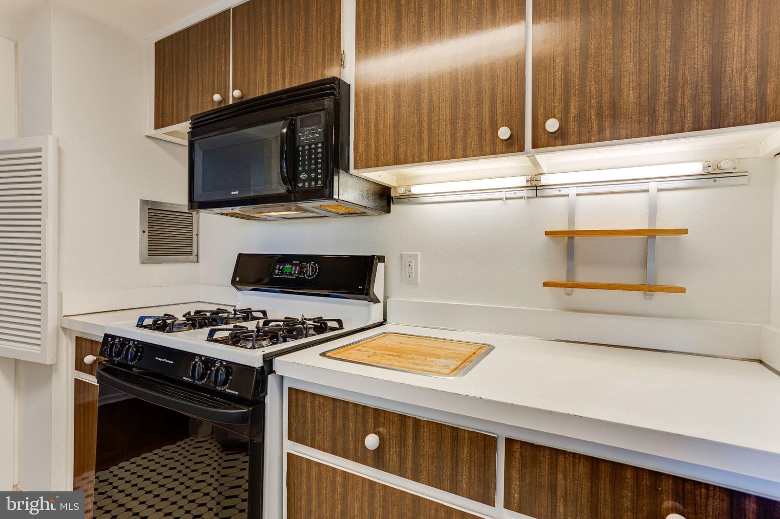 100 WEST AVENUE #618-S photograph