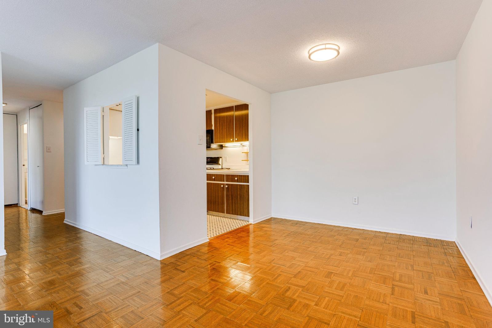100 WEST AVENUE #618-S photograph