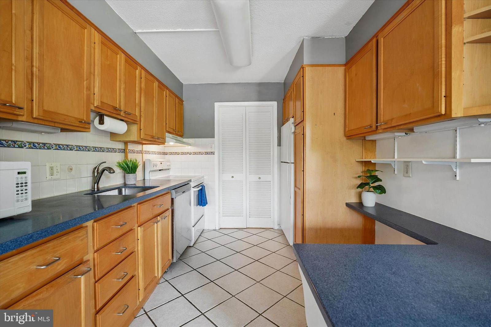 1001 CITY AVENUE AVE #W-203 photograph