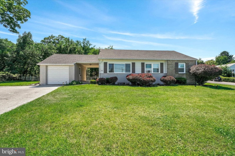 215 HENDERSON ROAD