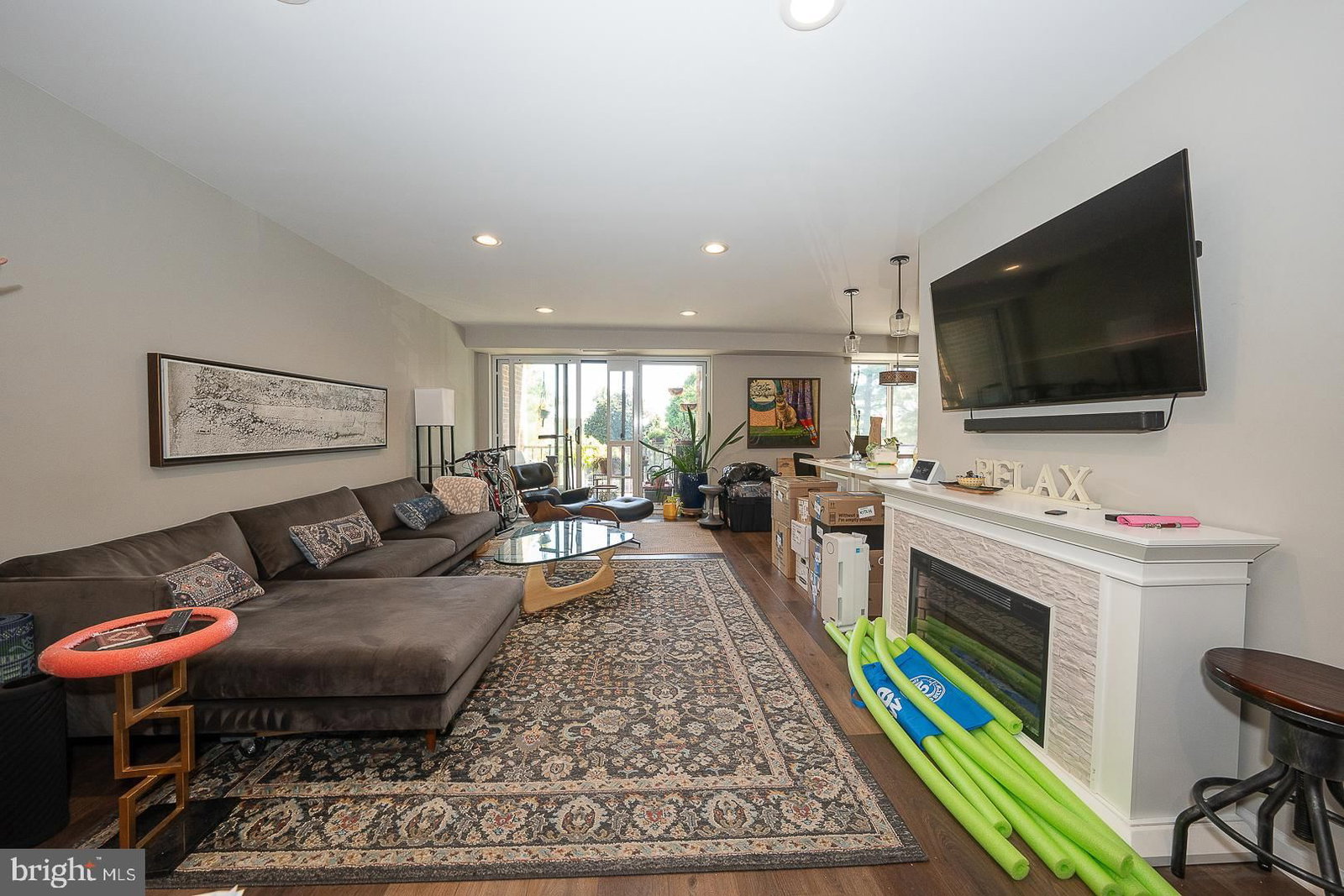 1650 OAKWOOD DRIVE #E221 photograph