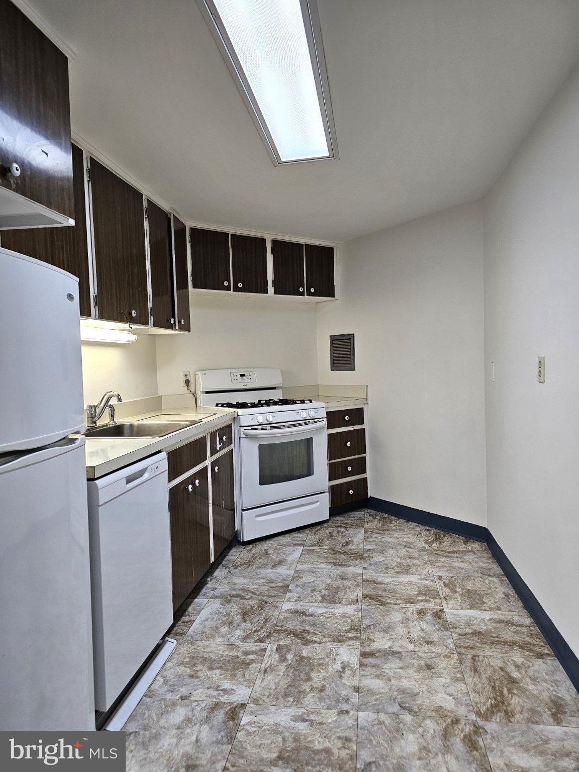 100 WEST AVENUE #501S photograph