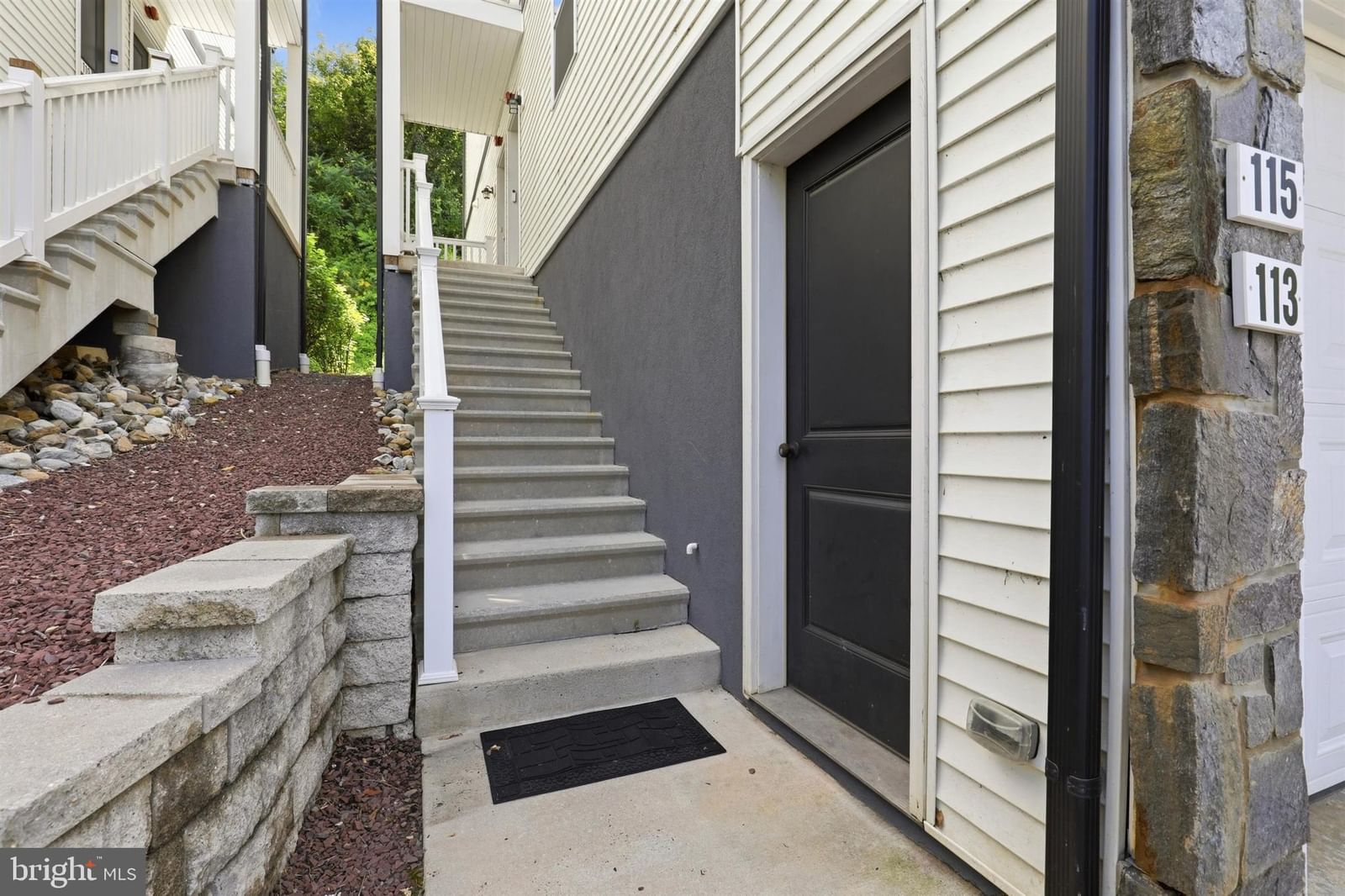 113 COLWELL LANE photograph