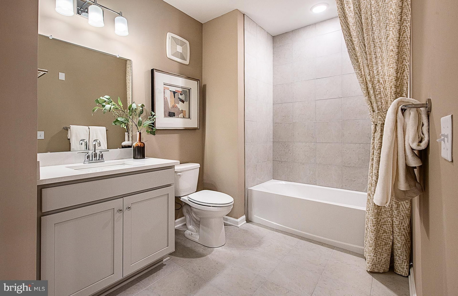 431 WASHINGTON STREET #2102 CANNON photograph