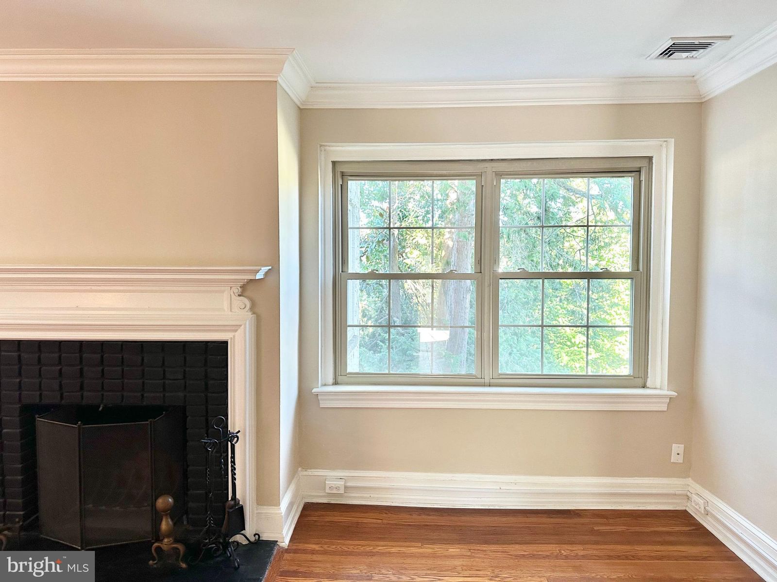 212 IDRIS ROAD #F3 photograph