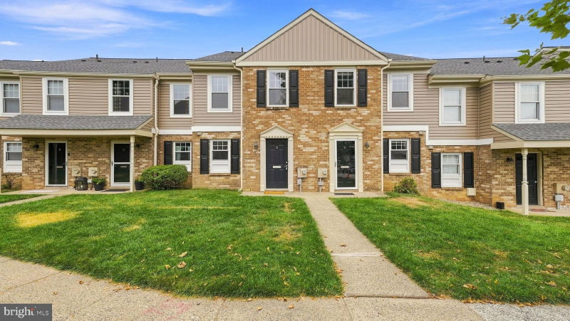 9 YORKTOWN COURT Unit 116 U-9