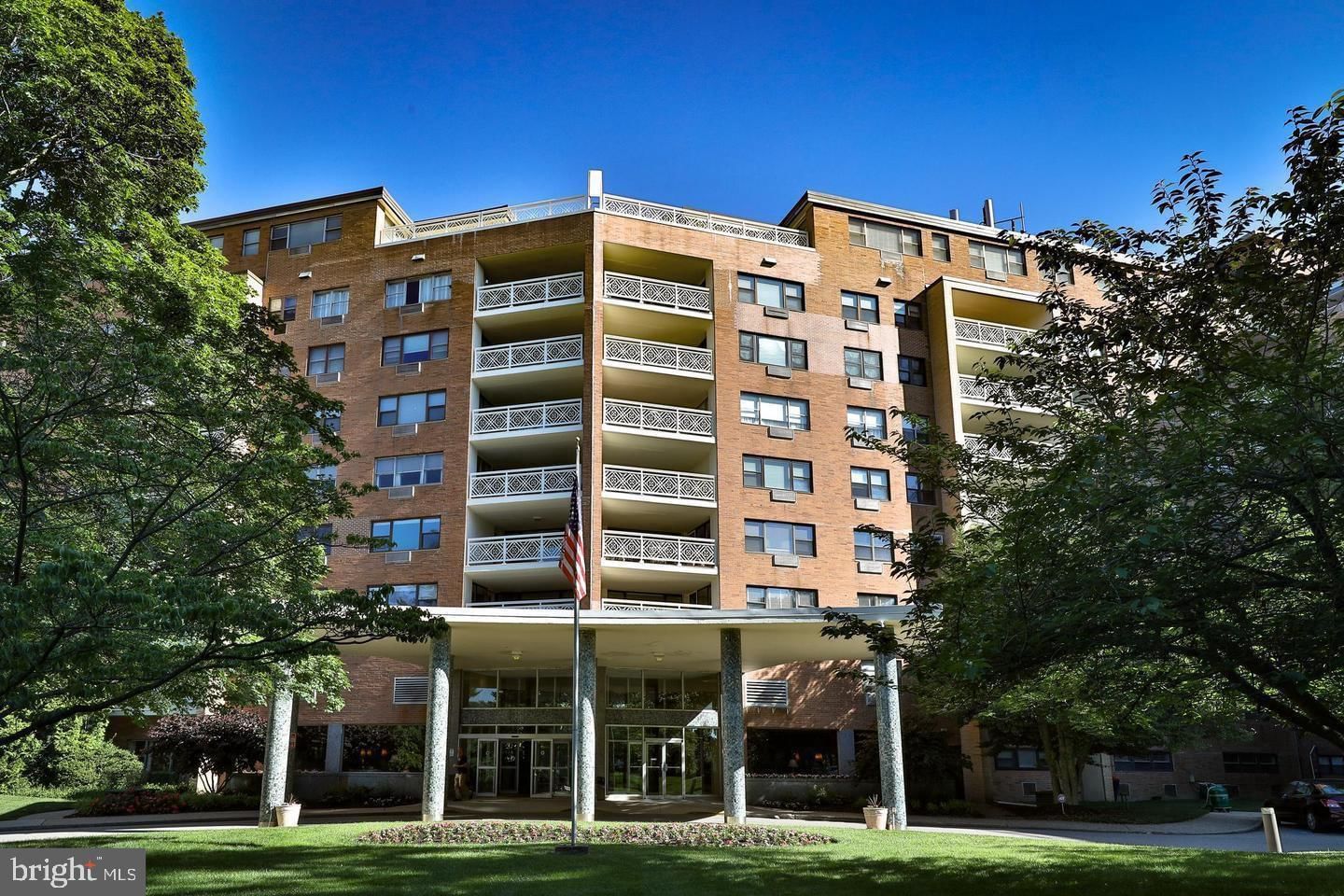 7900 OLD YORK ROAD #302B photograph