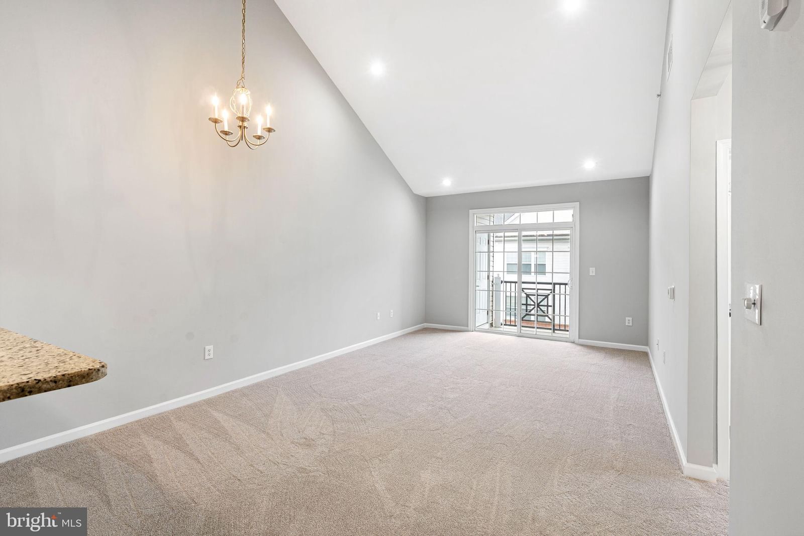 350 W ELM STREET #3414 photograph