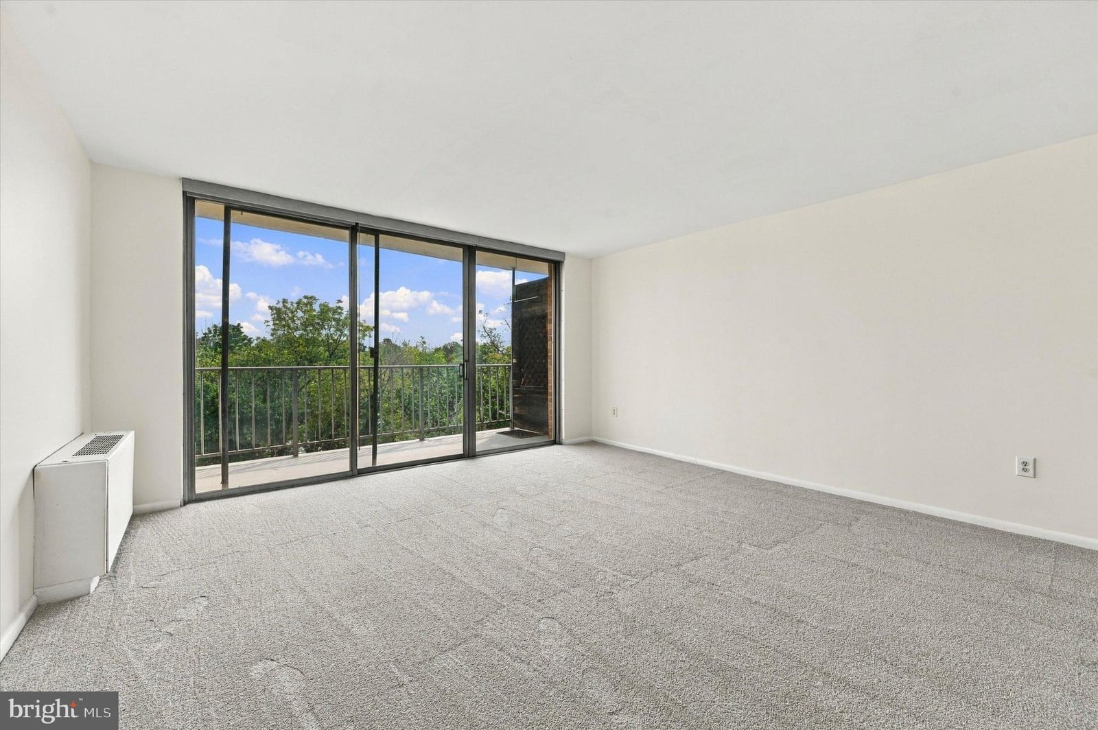 309 FLORENCE AVENUE #411-N photograph