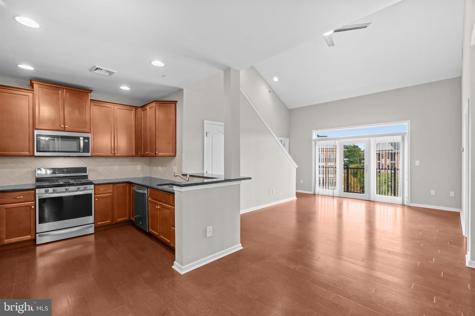 531 CARSON TERRACE photograph