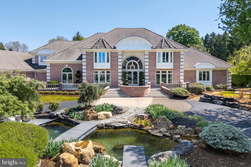 4250 RAYNESSA COURT