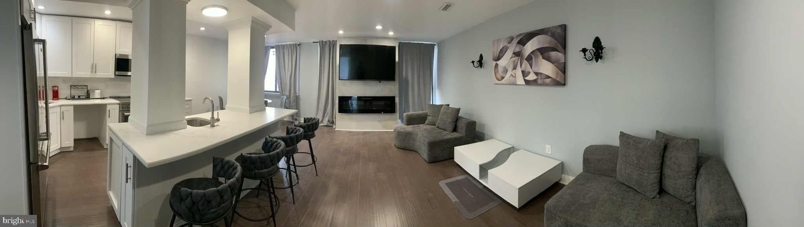105 LOMBARD STREET #B photograph