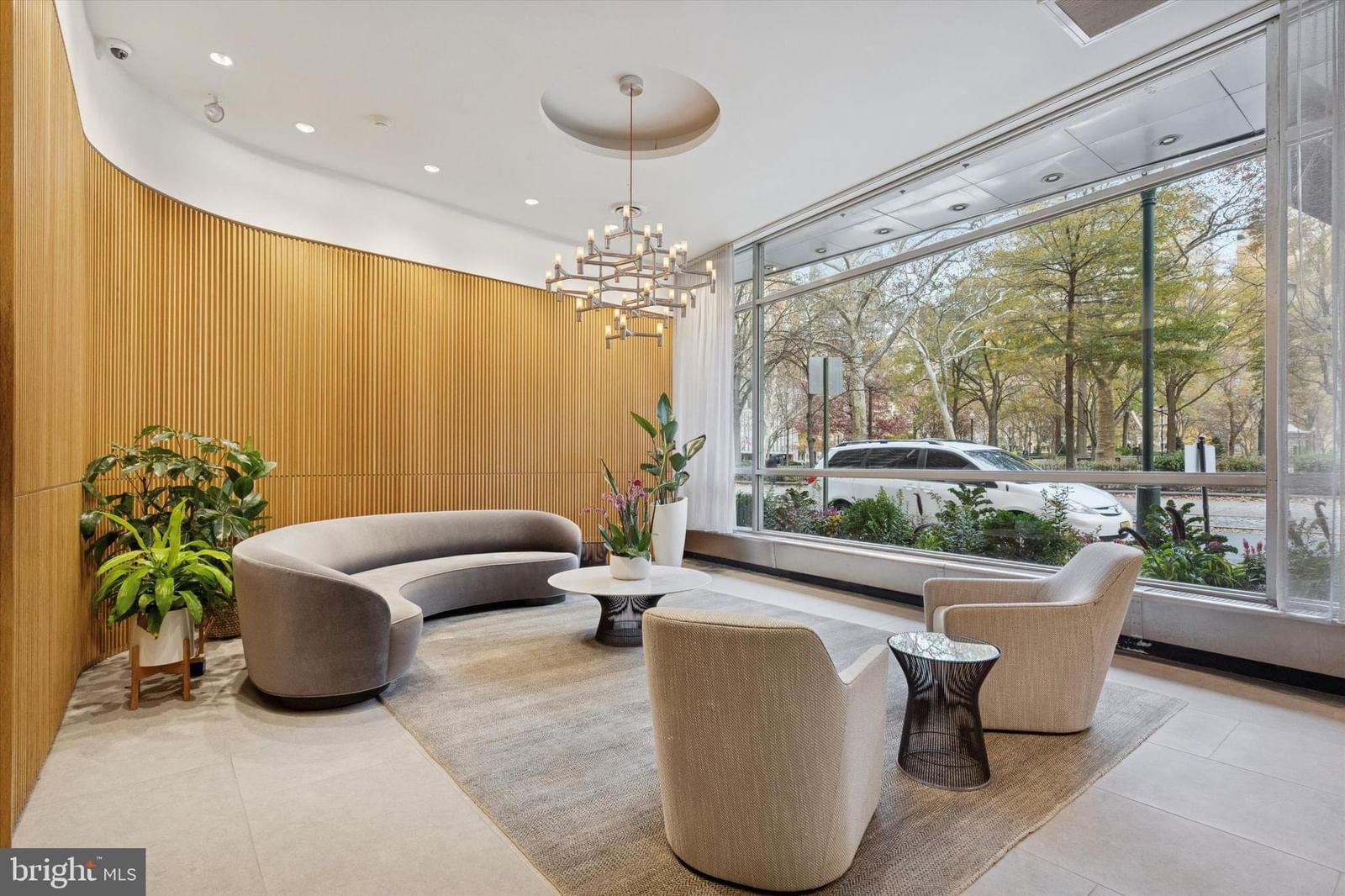 220 W RITTENHOUSE SQ, PHILADELPHIA 19103, PA