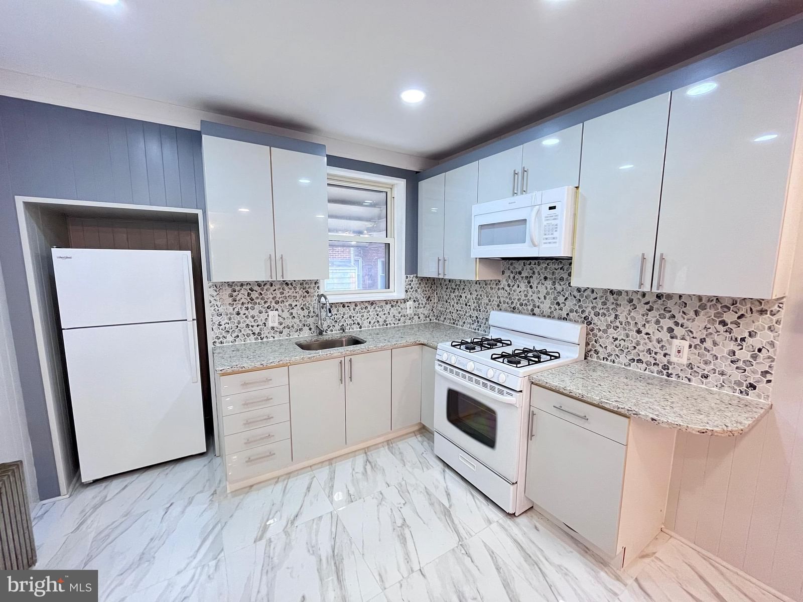 236 KENILWORTH AVE, PHILADELPHIA 19120, PA