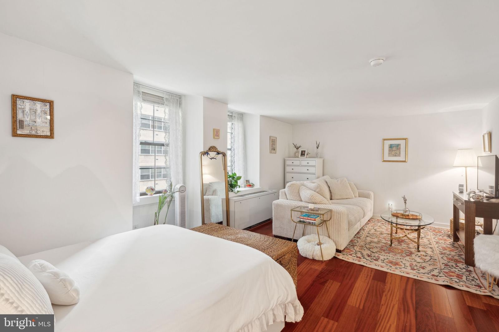 219 S 18TH STREET 704 in Philadelphia, PA
