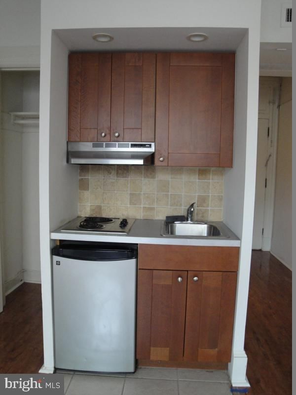 1324 LOCUST STREET #809 photograph