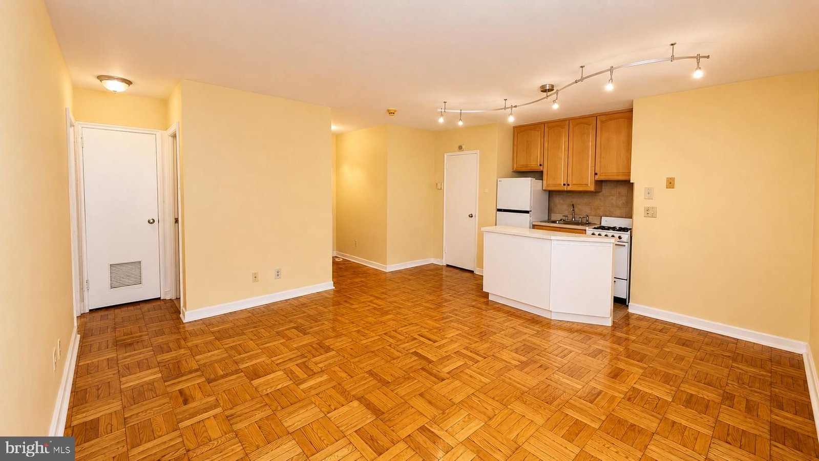2601 PENNSYLVANIA AVENUE #507 photograph