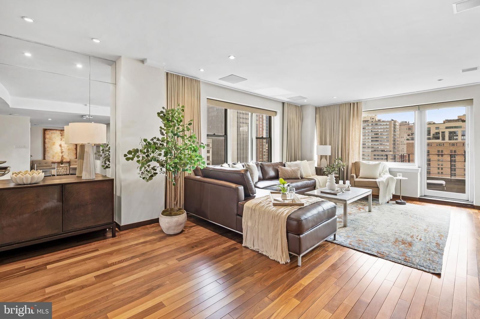 220 W RITTENHOUSE SQUARE #18A photograph