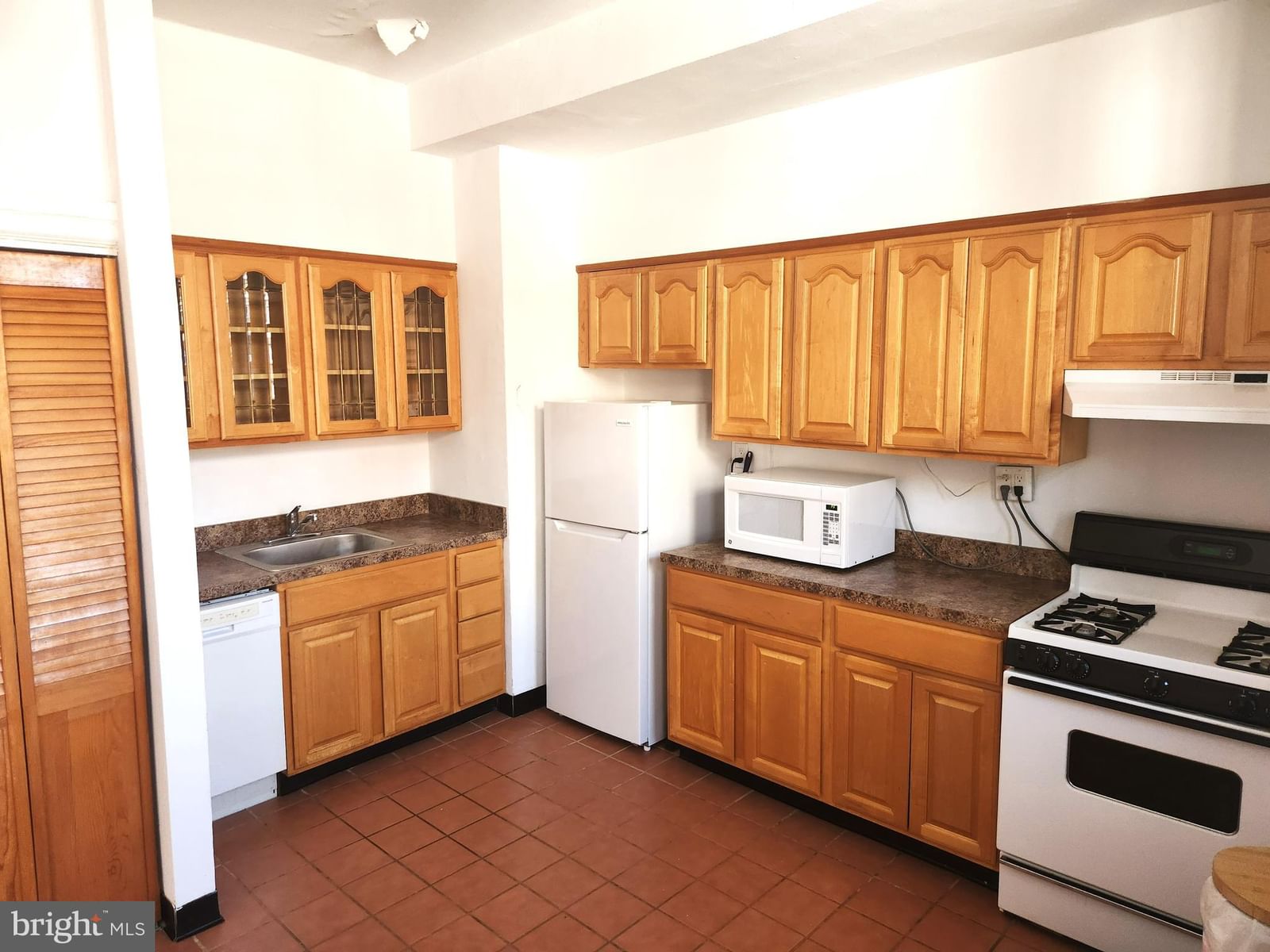 250 S 13TH STREET #6A photograph