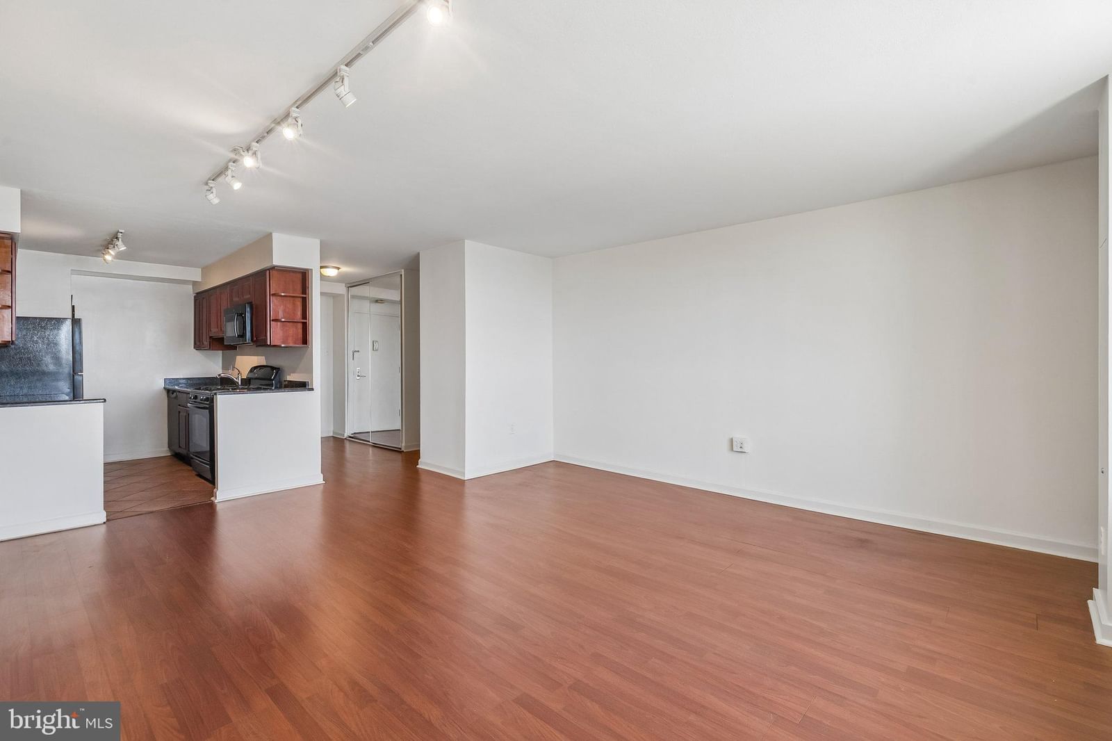 604 S WASHINGTON SQUARE #2211 photograph