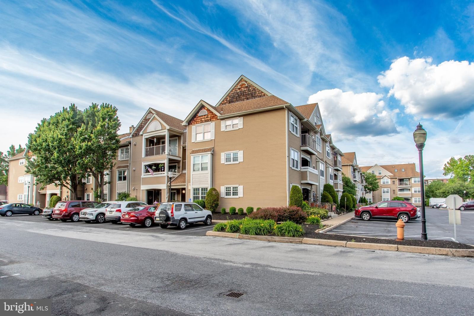 73305 DELAIRE LANDING RD, PHILADELPHIA 19114, PA