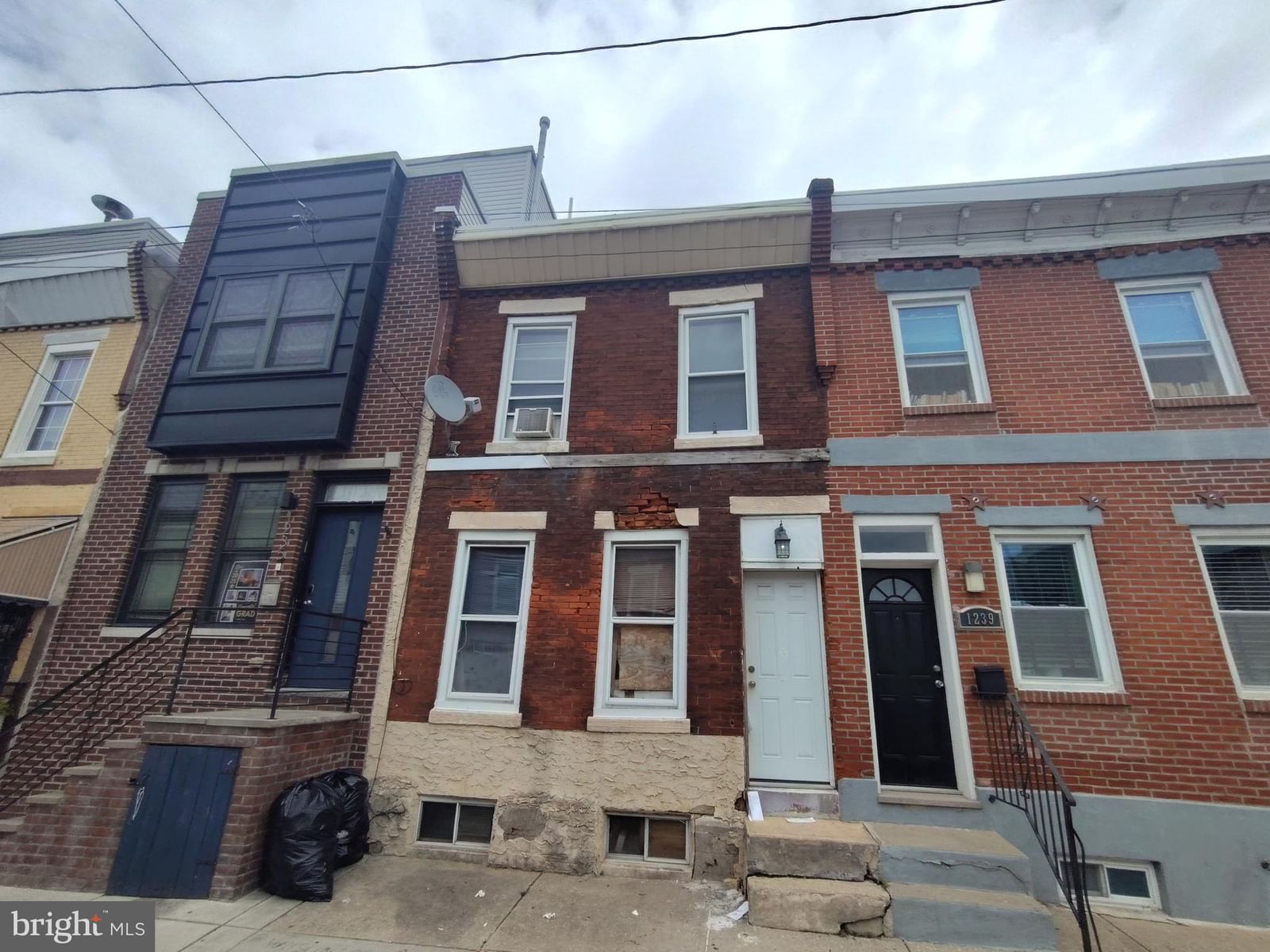 1237 S BUCKNELL ST, PHILADELPHIA 19146, PA