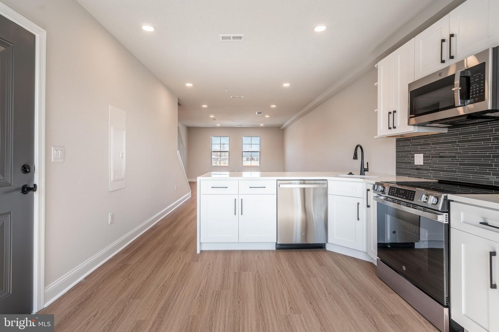 4015 MARILYN DRIVE #A94 photograph