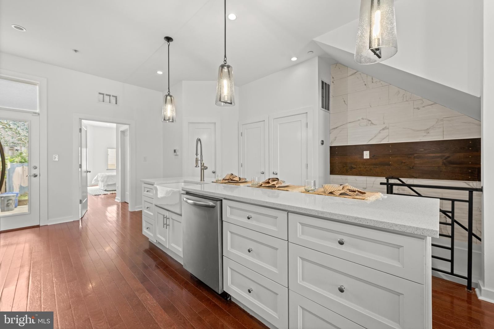 2450 FRANKFORD AVENUE #A photograph