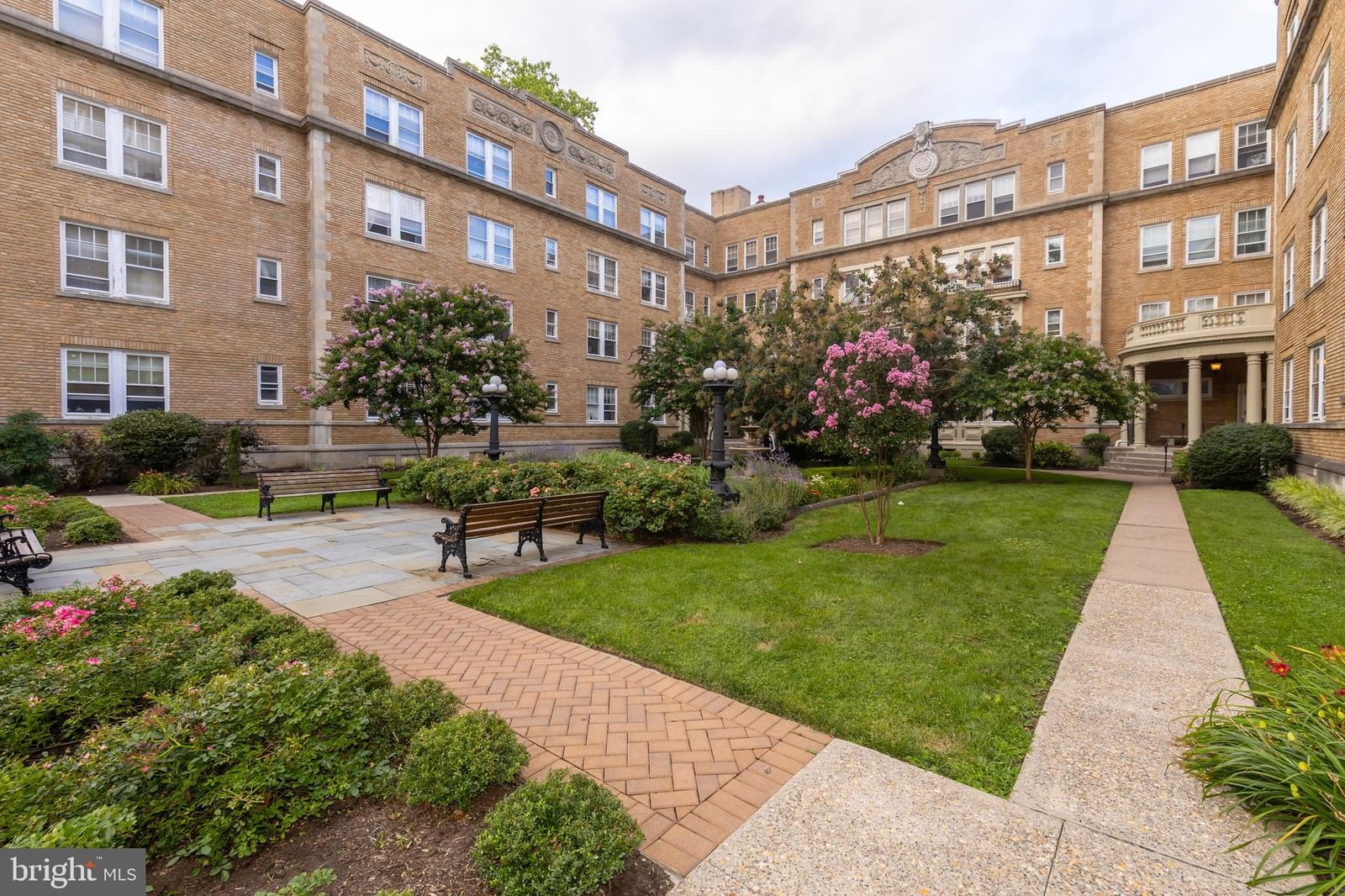 6655 MCCALLUM STREET #202 photograph