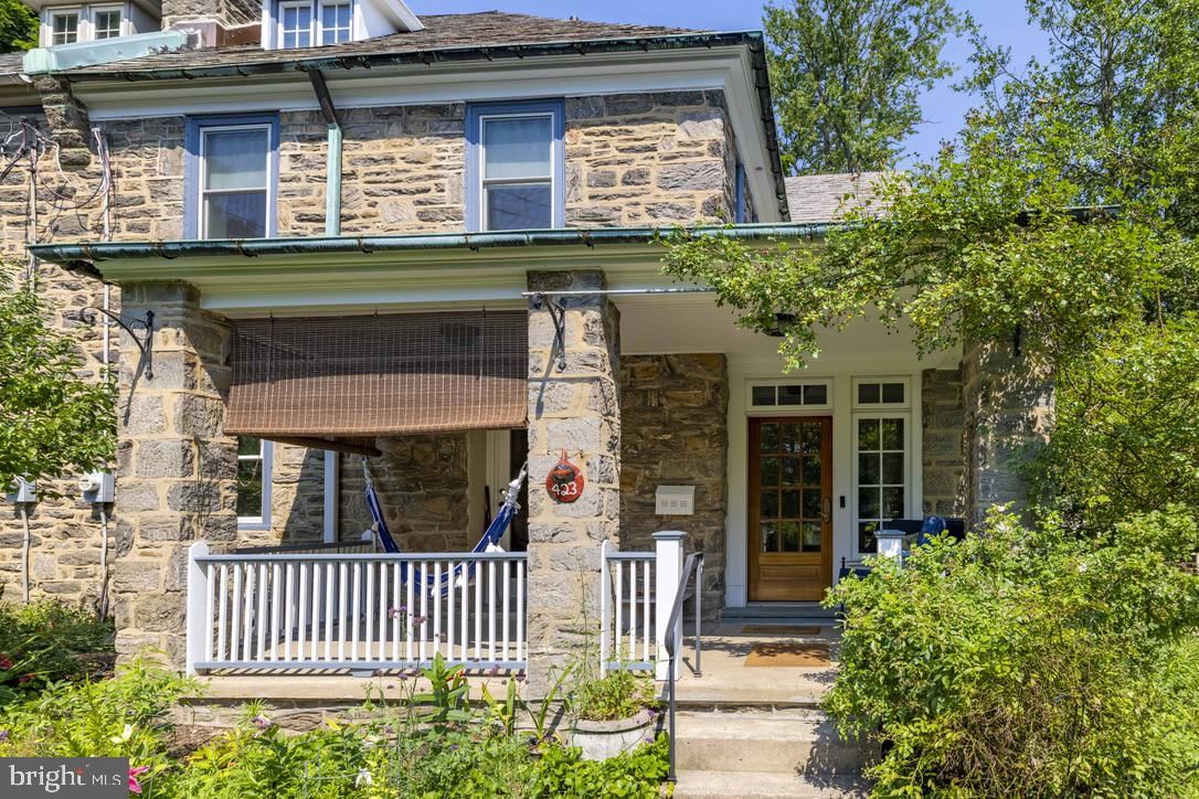 423 CARPENTER LN, PHILADELPHIA 19119, PA