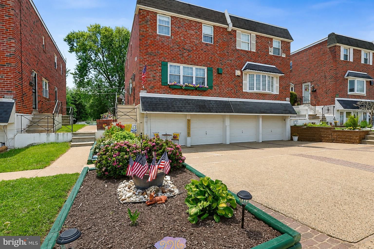 9916 S CANTERBURY RD, PHILADELPHIA 19114, PA
