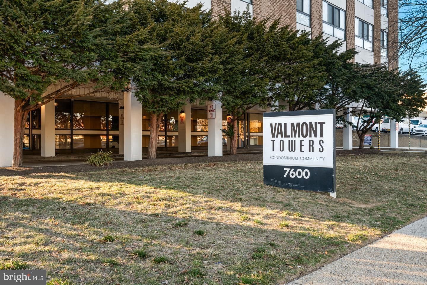 7600 E ROOSEVELT BOULEVARD #304 photograph