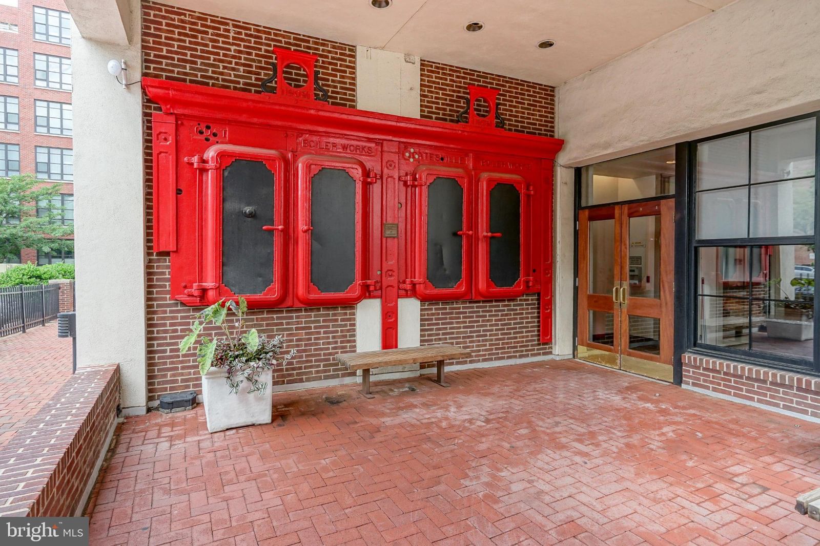 315 NEW STREET #504 photograph