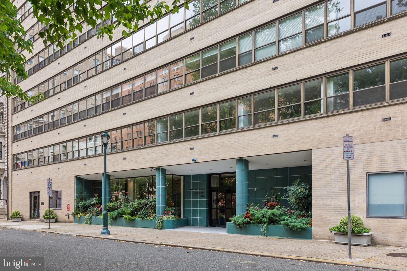 1806 RITTENHOUSE SQUARE #905 photograph