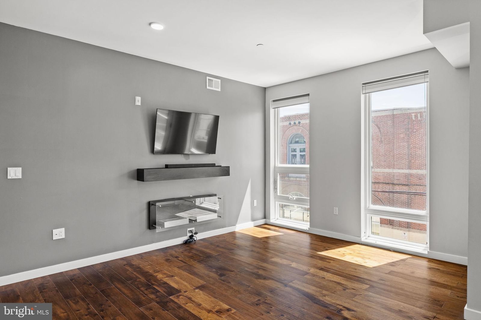 1501 N 31ST STREET #201 photograph