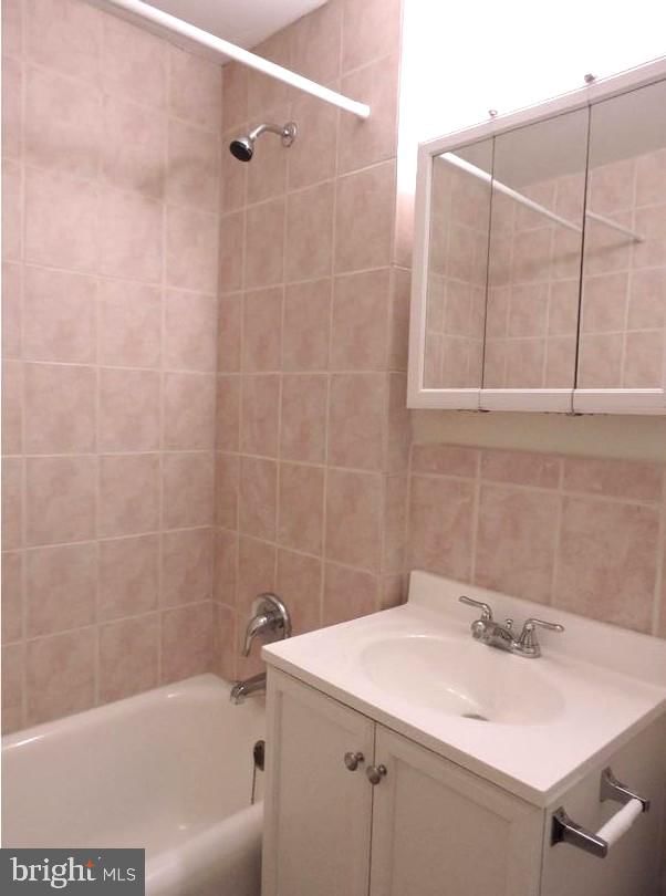 1324 LOCUST STREET #1101 photograph