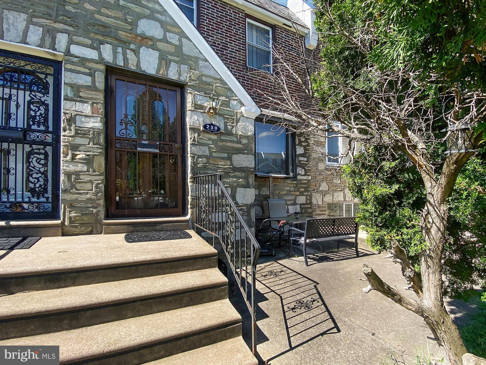 230 E FARISTON DR, PHILADELPHIA 19120, PA