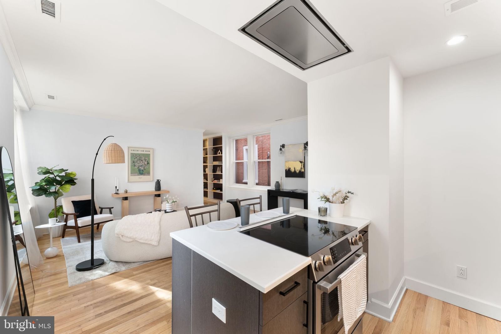 242 S 13TH STREET #E photograph