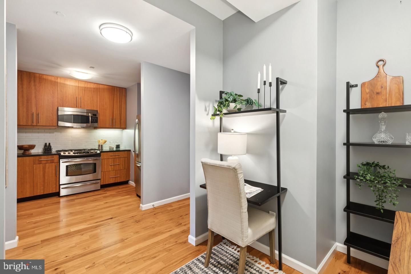 1425 LOCUST STREET #4F photograph